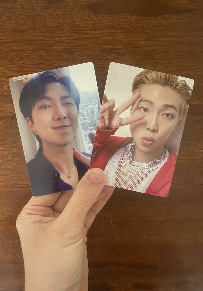 souzabruco's tweet image. feedback mega positivo pra @FanMagic_Store, que me vendeu os cards das merchboxes 8 e 9. Mari é super atenciosa, organizada, a CEG foi impecável, recomendo sem medo. muito obrigada! 💜