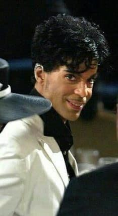 Prince pic daily since 21.04.16 until justice is served 📷 
#justice4cuz 🕊
#Peace2Prince    #Love4OneAnother 💜☔☝#NoAccident 
#TRUTHMatters 🕊 #BreakTheSilence 🔇