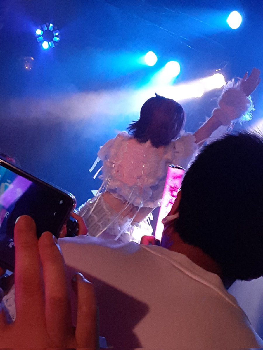 jurih_69's tweet photo. 日曜日はお疲れ様でした✨
もかちゃん写真判定ありがとう😊
次のライブもよろしくお願いします!!🙇‍♀️
写真:No.1 https://t.co/ixbcYvhEDA