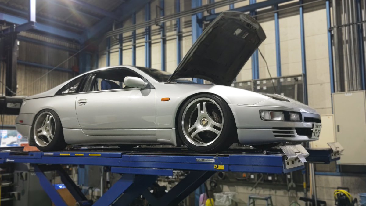 juc5_'s tweet photo. ずっと欲しくて買った車
納車5分でオーバーヒート
すぐ壊れる
レッカーいっぱいされた
でも僕は好き https://t.co/Dr3nZyxabb