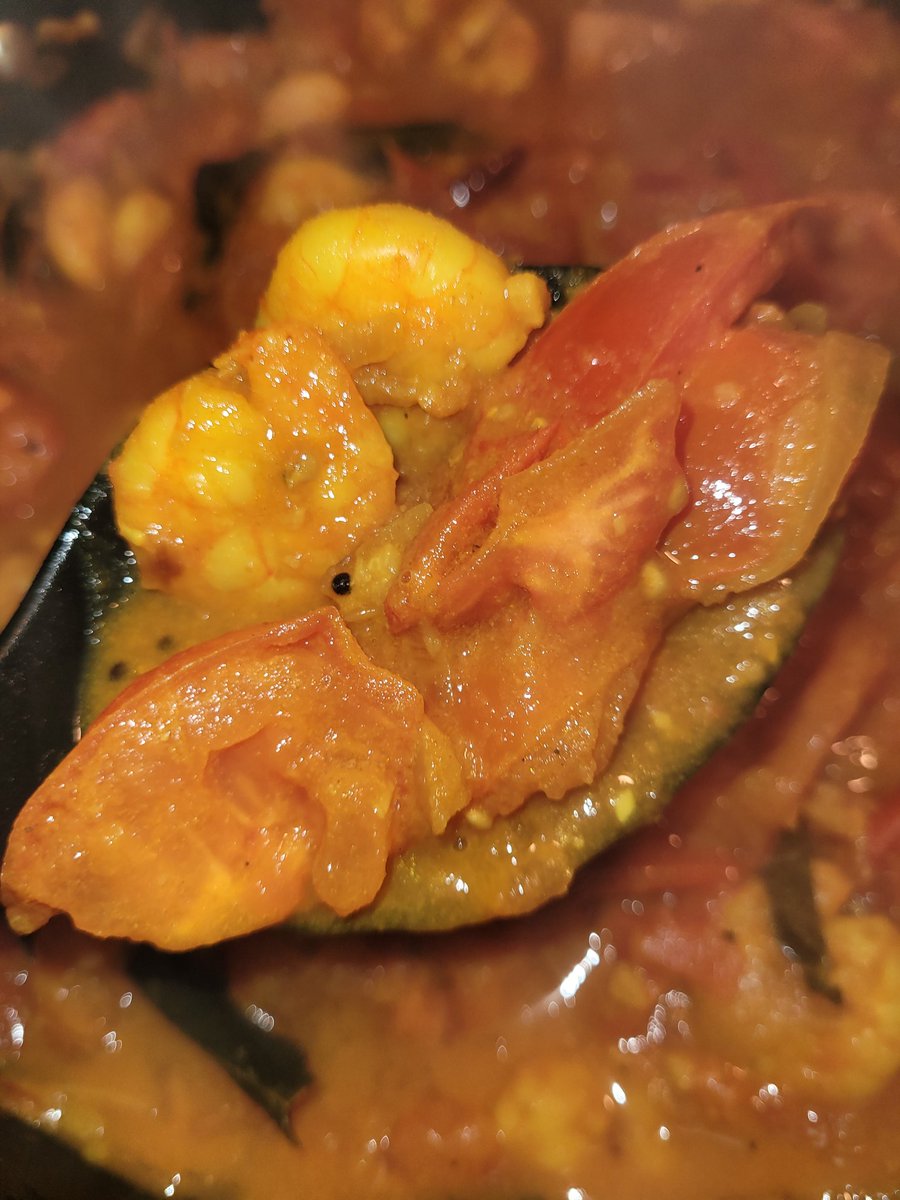 Shrimp and tomato curry is done! 😁👍 #Foodie #dinnertime #Cooking #TorontoEats