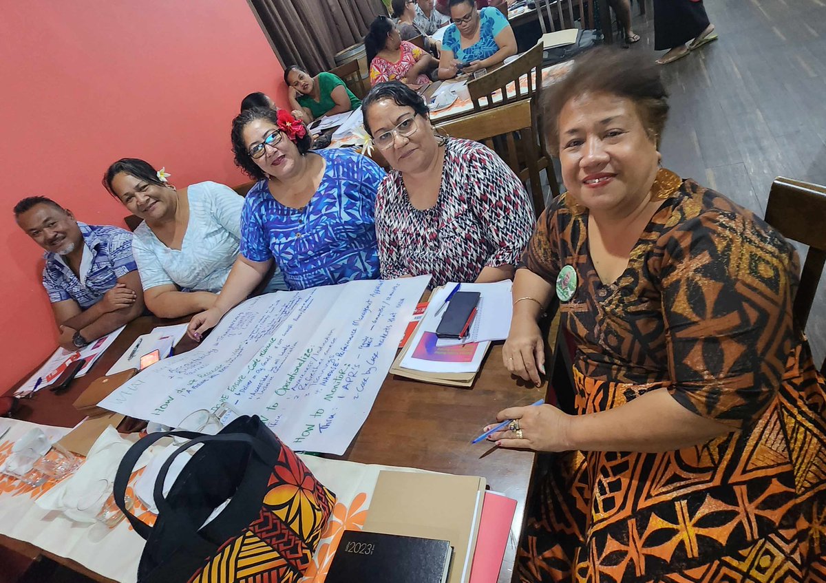 UNDP_Samoa's tweet image. Human Resource Officers from @samoagovt&apos;s state owned enterprises undergoing #integrity training, under the #UNPRAC project, funded by @MFATNZ. 

Promoting #anticorruption measures &amp;amp; committing to #ethics to improve service delivery.

Read more ▶️ bit.ly/ethics_commitm…