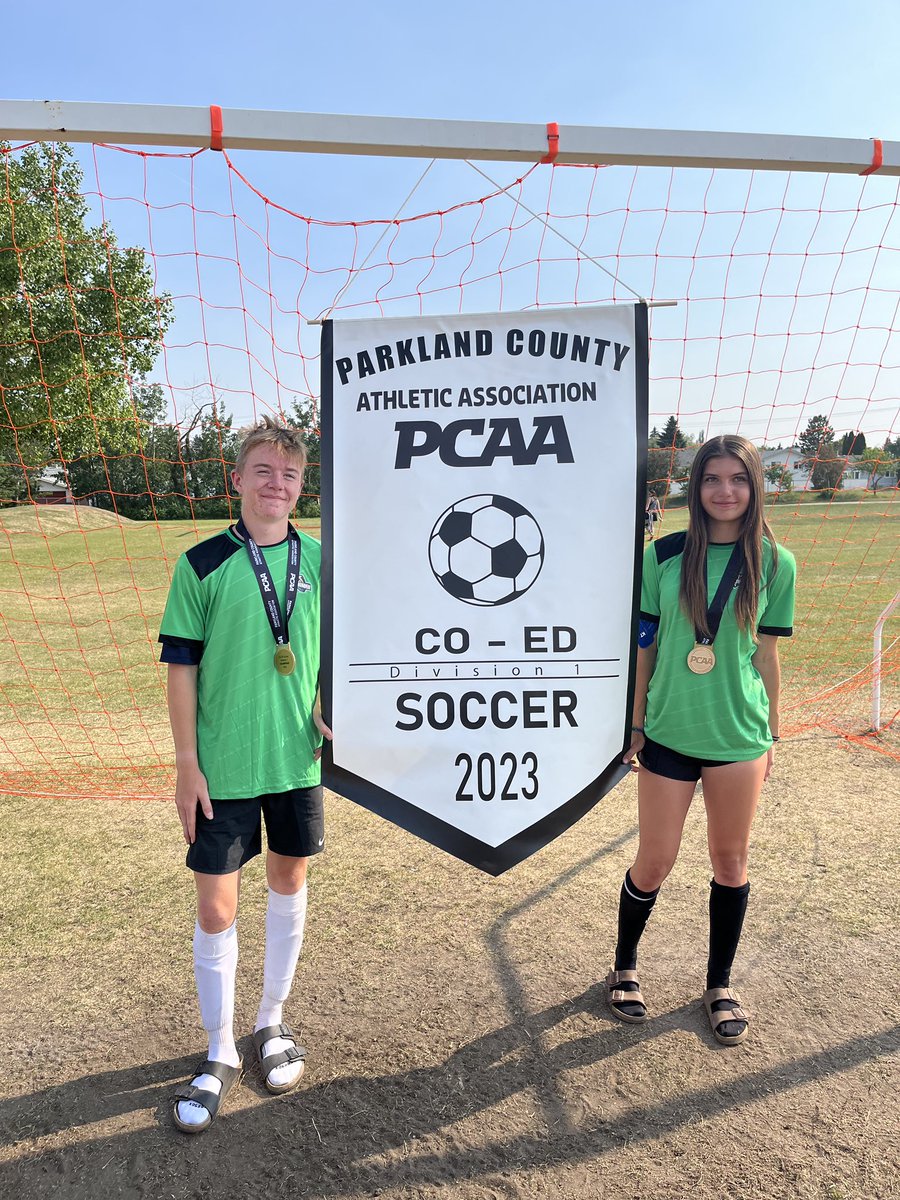 Woo woo! Congrats to our soccer athletes who WON 🏆 the Co-ed Div I Championship tonight against Woodhaven.  Big win and an undefeated season. Huge accomplishment to our grade 7 and 8 team.  #feelthethunder⚡️