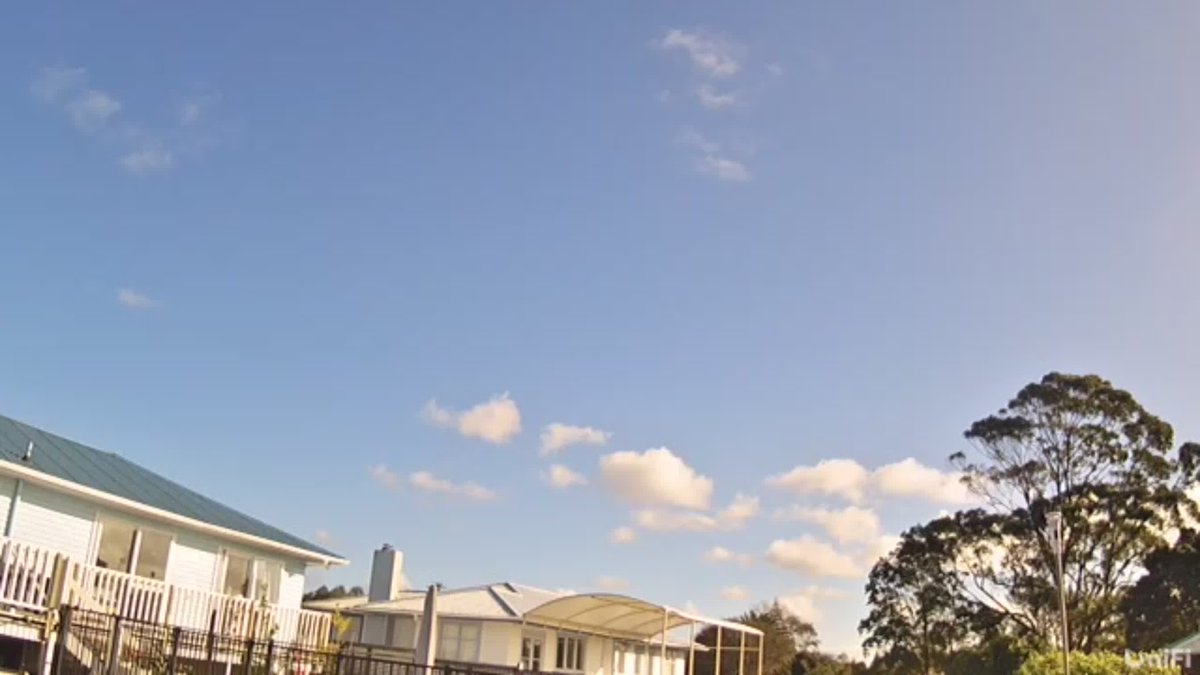 TeAtatuWeather's tweet photo. 👋🤖🤚 It's 16.5°C with 63% humidity.
The wind is 9.0 km/h from SSW (gusting 13.7 km/h).
Air pressure is 798.5 hPa and steady.
UV level is low (UV index 1.2).
Sunset: 5:11 PM. https://t.co/dvbh4P3QgM