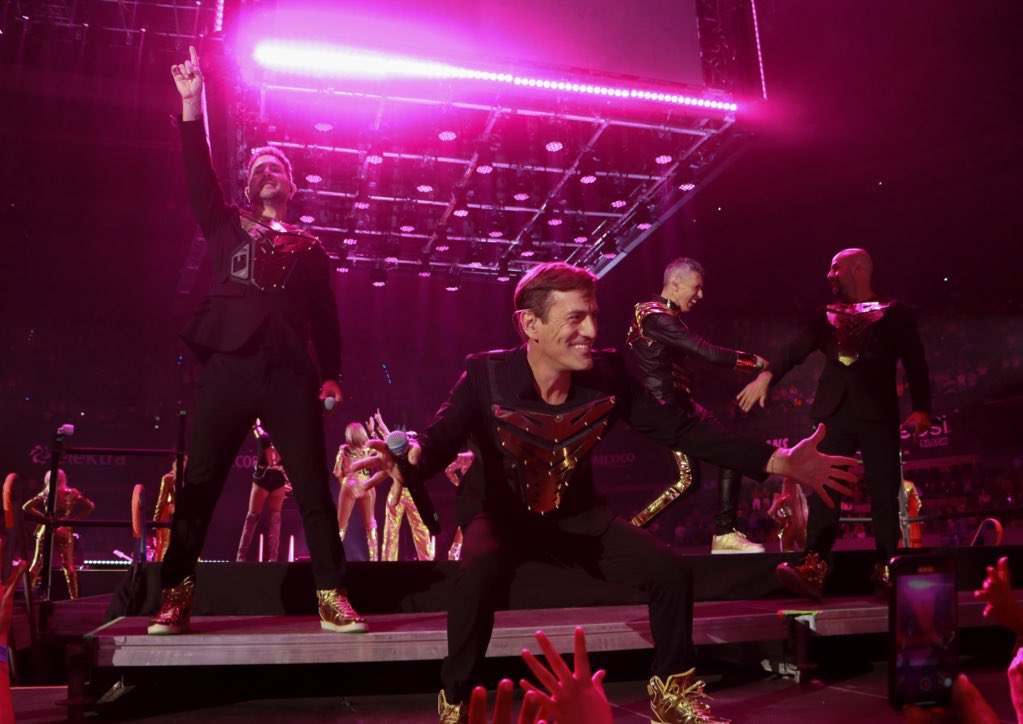 ¡Hemos vivido momentos inolvidables en el escenario del <a href="/90sPopTour/">90sPopTour</a>! 🙌🏻✨

Cuéntenos, ¿cuál ha sido su mejor momento con nosotros en la máquina del tiempo? 🕰️🤩

Nos vemos este próximo 23 de junio para vivir la fiesta del #Pride en la <a href="/ArenaCdMexico/">Arena CDMX</a>. 🏳️‍🌈🎉