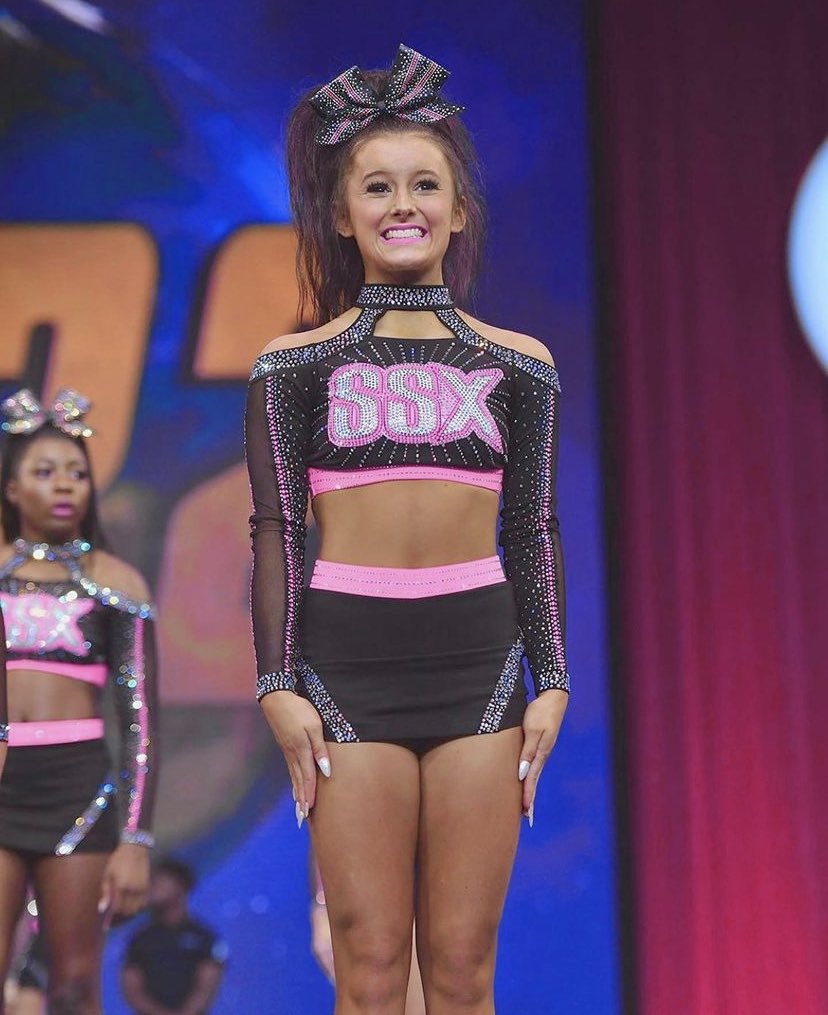 snapplerays's tweet photo. mourning the fact that we’ll never see her as center on ssx https://t.co/oTFbfoMKeQ