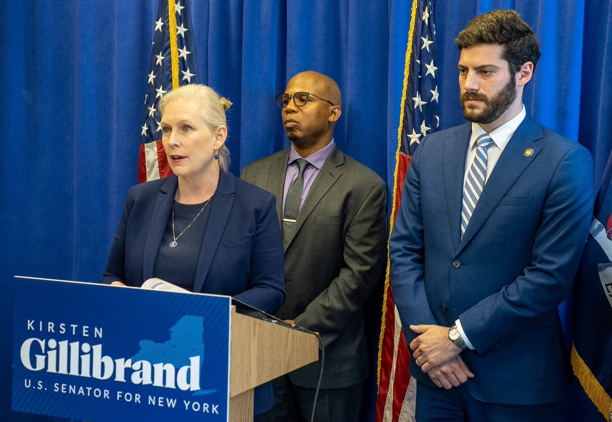 Joined @AlexBores, @thealliance_nyc, and @ToEndAddiction to call for the passage of the FEND Off Fentanyl Act. Honored to stand with advocates like Dominic Dupont, nephew of the late Michael K. Williams — I'll never stop fighting to prevent more tragic deaths like Michael's.