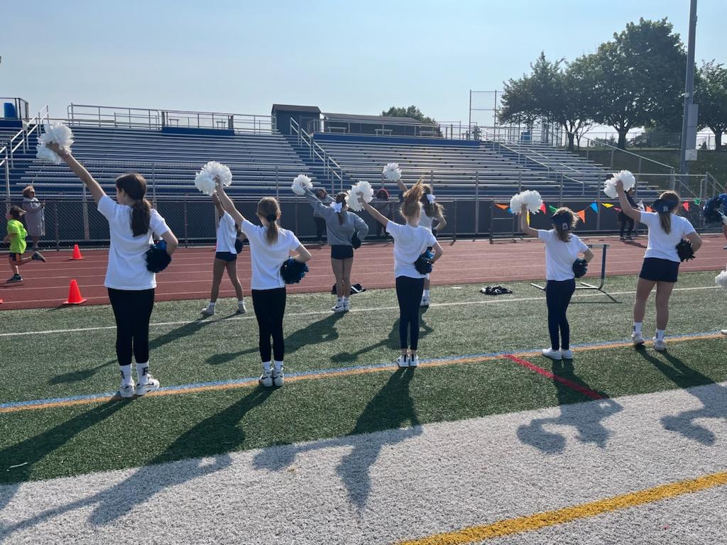 REFinfo's tweet image. What a day it was on Saturday for our Randolph Rocks 5K/1K!!
Thank you all so much for supporting Randolph education!
Cheering everyone on was the Junior RAMS Cheerleading
