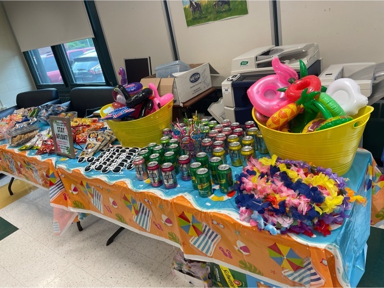 MrsWhitCPM's tweet photo. Thank you to our amazing CPM PTA families for taking such good care of us!!!  #appreciation #ourptarocks #thankyou https://t.co/rohFkWU5DT