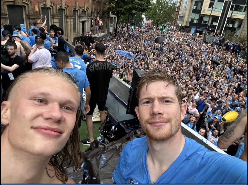 Just a selfie from the best midfielder and striker in the world