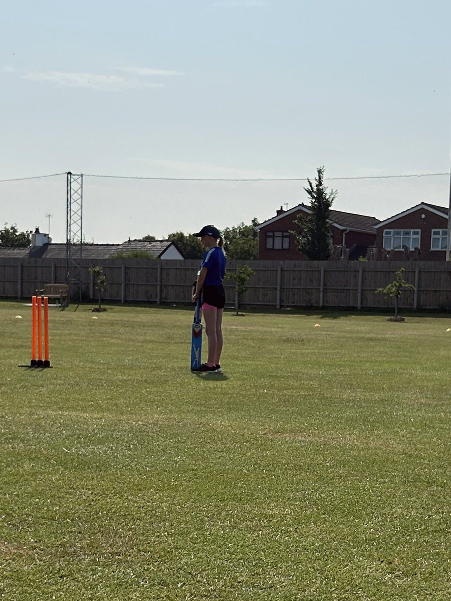 Thankyou <a href="/FoxesHesketh/">Fleetwood Hesketh Foxes 🦊</a> for having Bella along for the journey! She loved it! 🏏