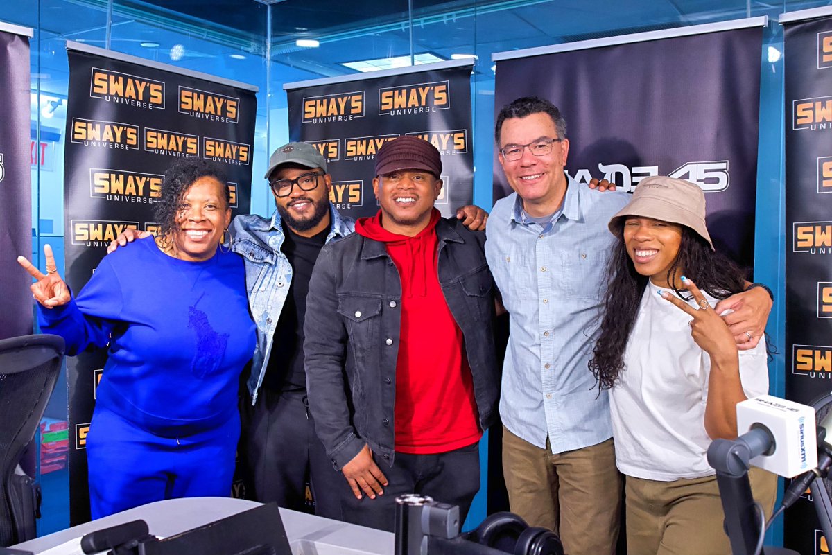 Rise & Grind ✨ The #AnthemHulu crew stopped by #SwayInTheMorning today.