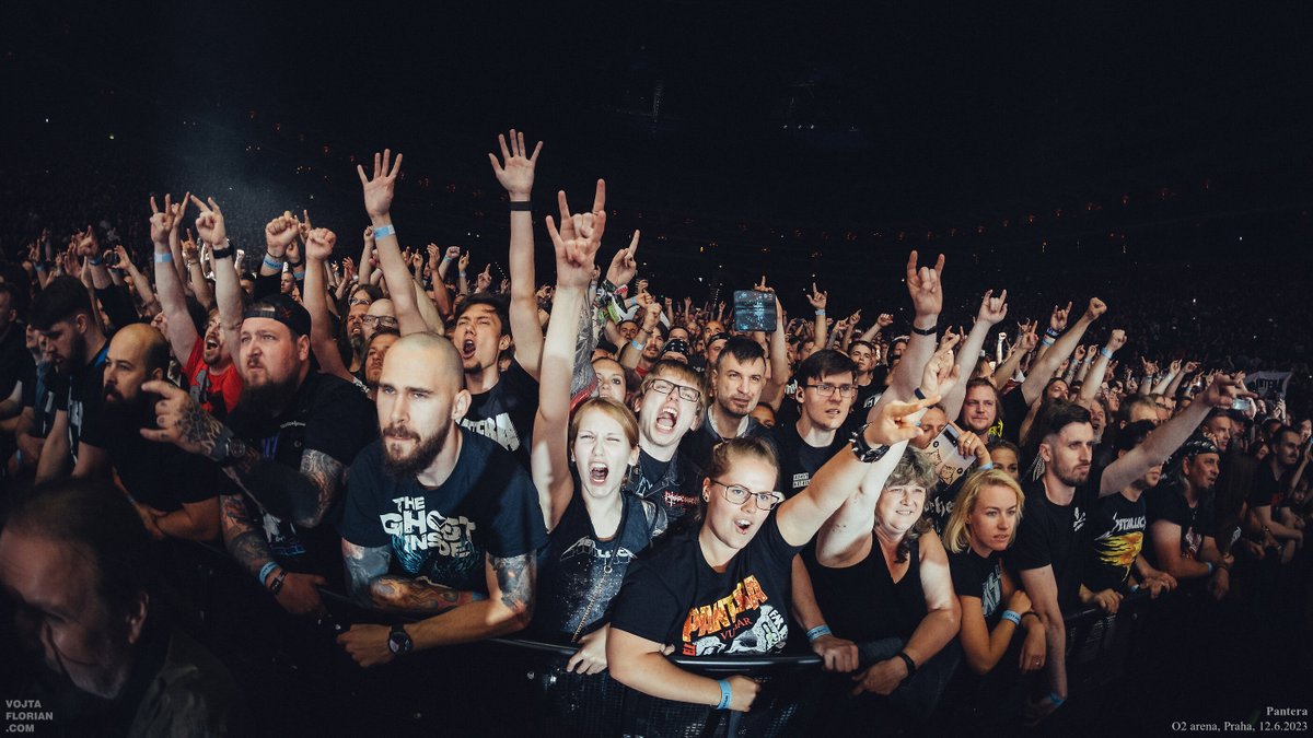 Huggi's tweet image. #photoreport @Pantera 12.6.2023 #prague @o2arenapraha vojtaflorian.com/2023-06-12-pan…