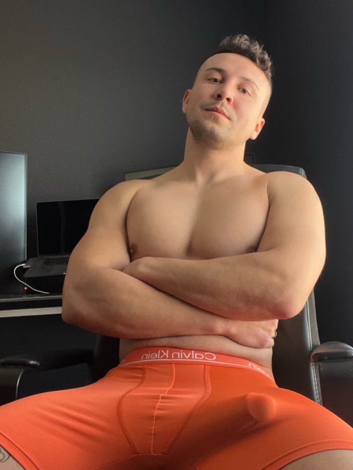 imreadyfreddy_'s tweet photo. Rt if you support the troops 😜

Left or right? 
Mouth or hole? 😛💦 https://t.co/Gvy6f1tGVP