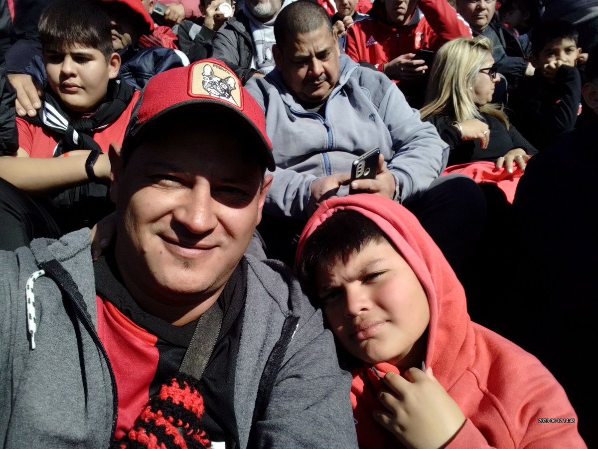 Nanob10J's tweet photo. Día lunes, gracias a Dios con laburo, juega #Newells , a las corridas pero llegamos, no fue el mejor partido de local pero siempre #alentando https://t.co/8DR0N3ZVnZ