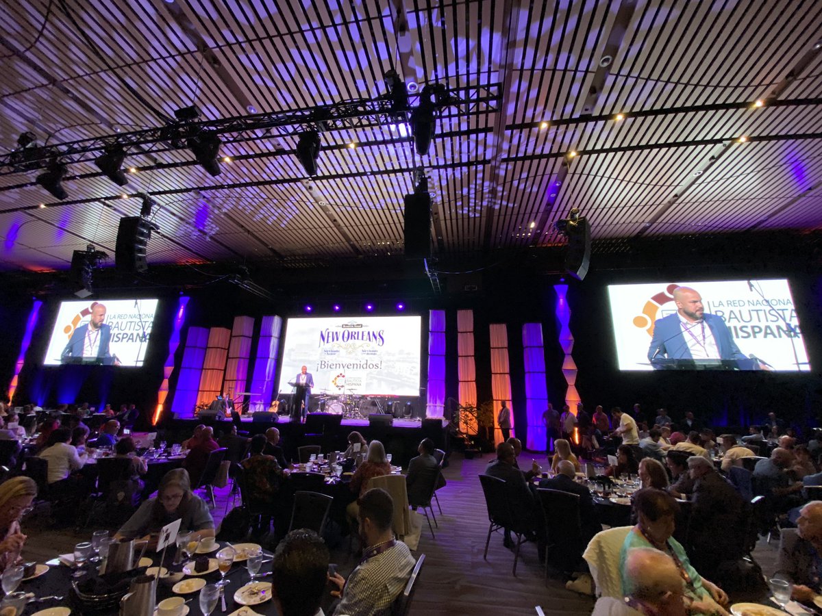 luissoto08's tweet photo. Siempre es un gozo poder celebrar junto a nuestra familia Bautista de Sur en nuestra convencion nacional anual.
#JUNTOSSOMOSMASFUERTES
#SBC23
#CIBSPR https://t.co/gc7QyzdwIp