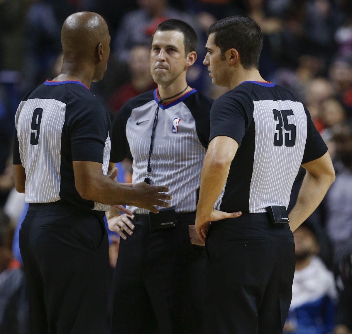 GeorgiaSouthern's tweet image. From #HannerFieldhouse to the #NBAFinals, #DoubleEagle Kevin Scott (&apos;00, &apos;02—center) is soaring on the referee team! With 592 regular-season and 25 playoff games under his belt, we&apos;re all cheers for our #GSAlum! 🏀
#EagleNation #NBA #DenverNuggets #MiamiHeat

📷: Getty