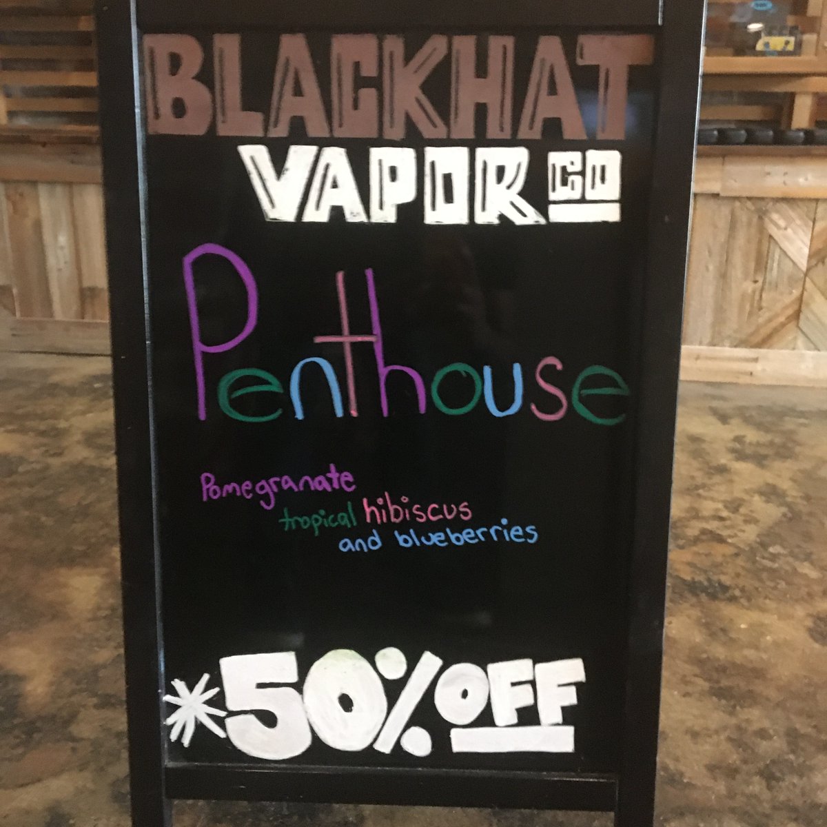 blackhatcigs's tweet photo. Penthouse is the Flavor of the Week: Pomegranate and blueberry get a kiss of hibiscus in this amazing juice. It's 50% off all week at the shops!

————⠀⠀⠀
✌️❤️😤⠀⠀⠀
————⠀ ⠀⠀

#vape #vapeshop #ecig
#ecigarettes #ejuice #eliquid https://t.co/SqHnAPmEoI