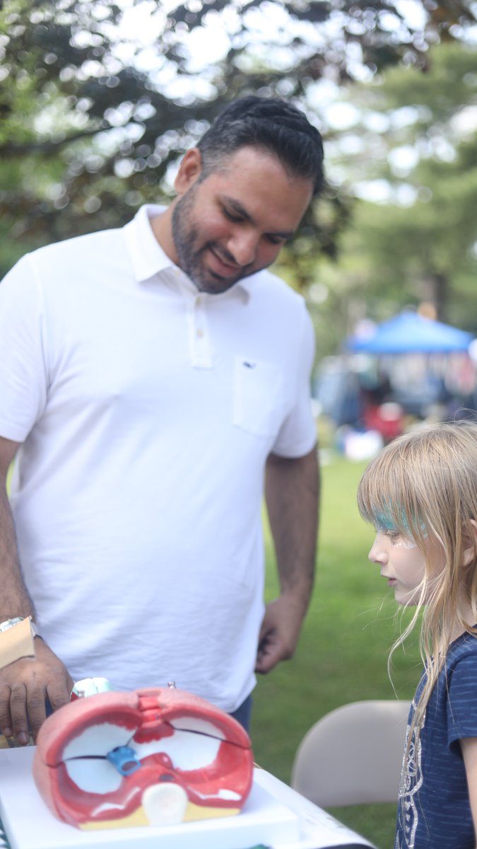 #WappingersFalls community members had access to screening and education for #diabetes, high blood pressure, and #SmokingCessation thanks to the Residents from @VBMC_NuvanceIM.  Special thanks to Brasiere Bodo, MD for organizing the volunteers!
#FestivalattheFalls