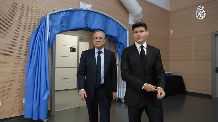 SeputarMadrid's tweet photo. πΈπ‘π€ #FranIsBack https://t.co/bmhYqVGfPD