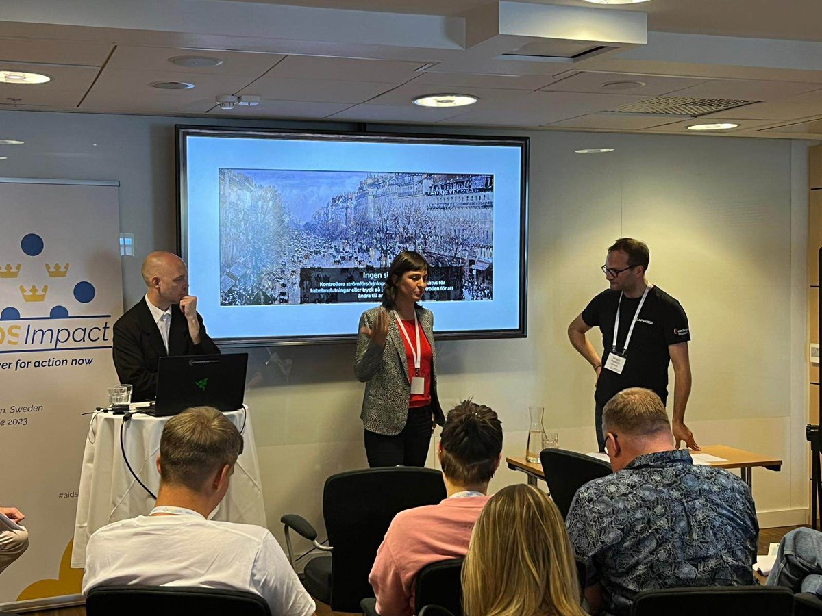 🗣️🇸🇪La recherche communautaire de la COCQ-SIDA à AIDSImpact🗣️🇸🇪

C'est l'occasion notamment de retrouver les collègues de <a href="/CoalitionPLUS/">Coalition PLUS</a>, de faire de nouvelles rencontres et de présenter l'Index de stigmatisation. 🧑‍🏫💪 Premières impressions en vidéo: x.com/i/status/16682… ▶️