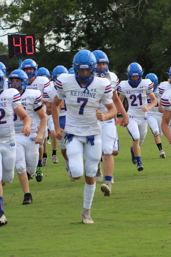 MattTea87231302's tweet photo. Can’t wait to see @GarrisonTeague ball on the field and the hardcourt for his senior year #keystonefootball #keystonehoops #northfloridalakers 🏀🏈 https://t.co/yeaMdxLQqP