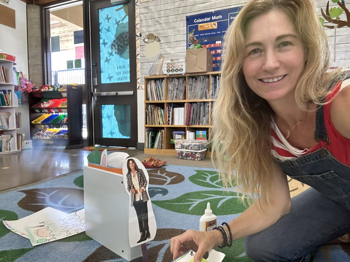 LaneBaima's tweet image. Alane you have been so busy these last few days! It’s time for you to celebrate now that you worked so hard in another year of kindergarten 😂🎉✏️ 🥂 #PostForPencils #flatAlane #adventureswithAlane #summerbreak gardening, you did report cards, memory books, and now peace out  ✌️