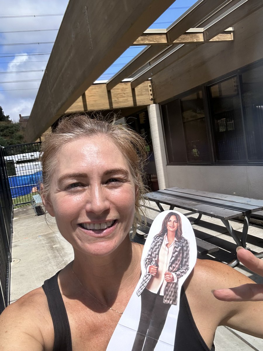 LaneBaima's tweet image. Alane you have been so busy these last few days! It’s time for you to celebrate now that you worked so hard in another year of kindergarten 😂🎉✏️ 🥂 #PostForPencils #flatAlane #adventureswithAlane #summerbreak gardening, you did report cards, memory books, and now peace out  ✌️