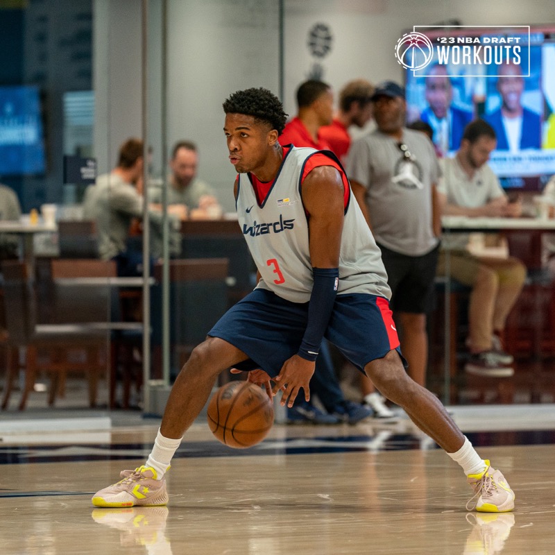 WashWizards's tweet photo. In the gym today for a pre-draft workout:

🔹 Daniel Akin (@USUBasketball)
🔹 Tanner Groves (@OU_MBBall)
🔹 Tevian Jones (@SUUBasketball)
🔹 Caleb McConnell (@RutgersMBB)
🔹 Craig Porter Jr. (@GoShockersMBB)
🔹 Terquavion Smith (@PackMensBball)

📰 more on today's prospects ⬇️