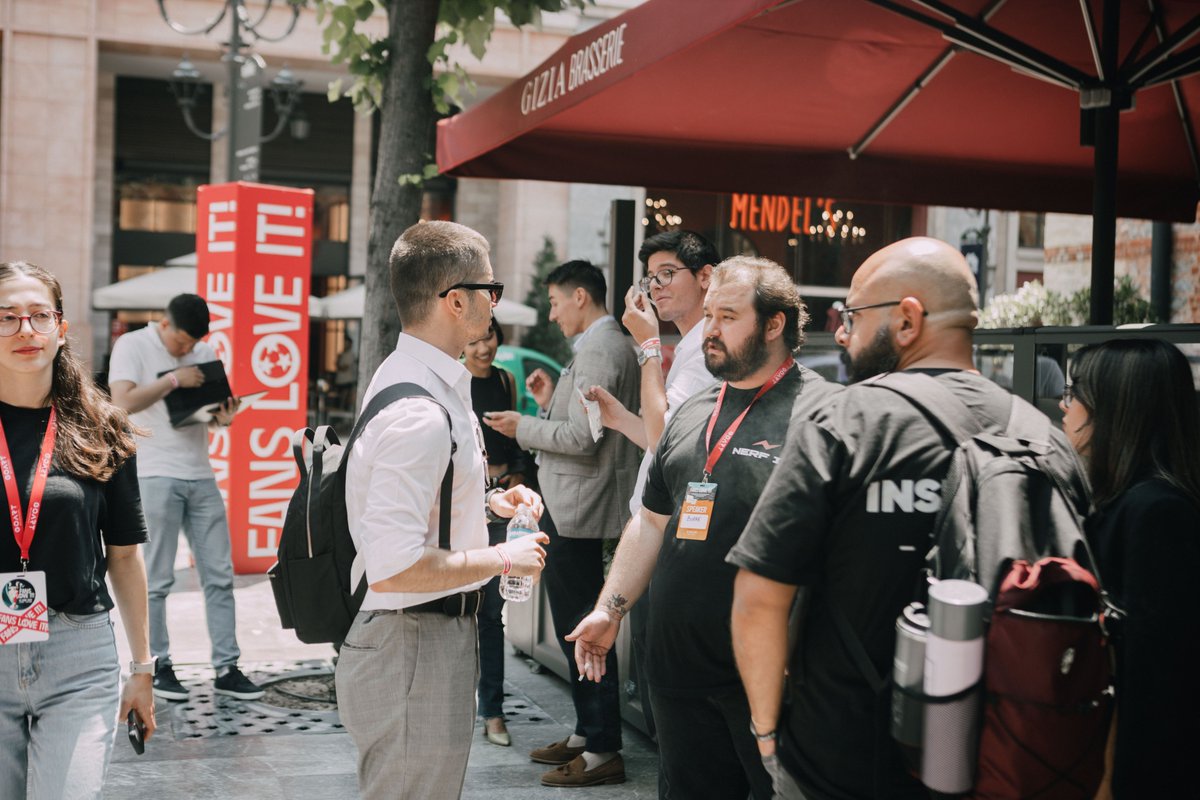 FANS LOVE IT! tweet media