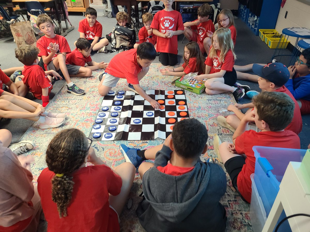 MsMaguire3rd's tweet photo. Our classmates have been taking turns teaching us. We've learned about many topics, like Tibet and how to play chess. #communicators #switchingroles #teachmesomething https://t.co/YrW4dUanIJ