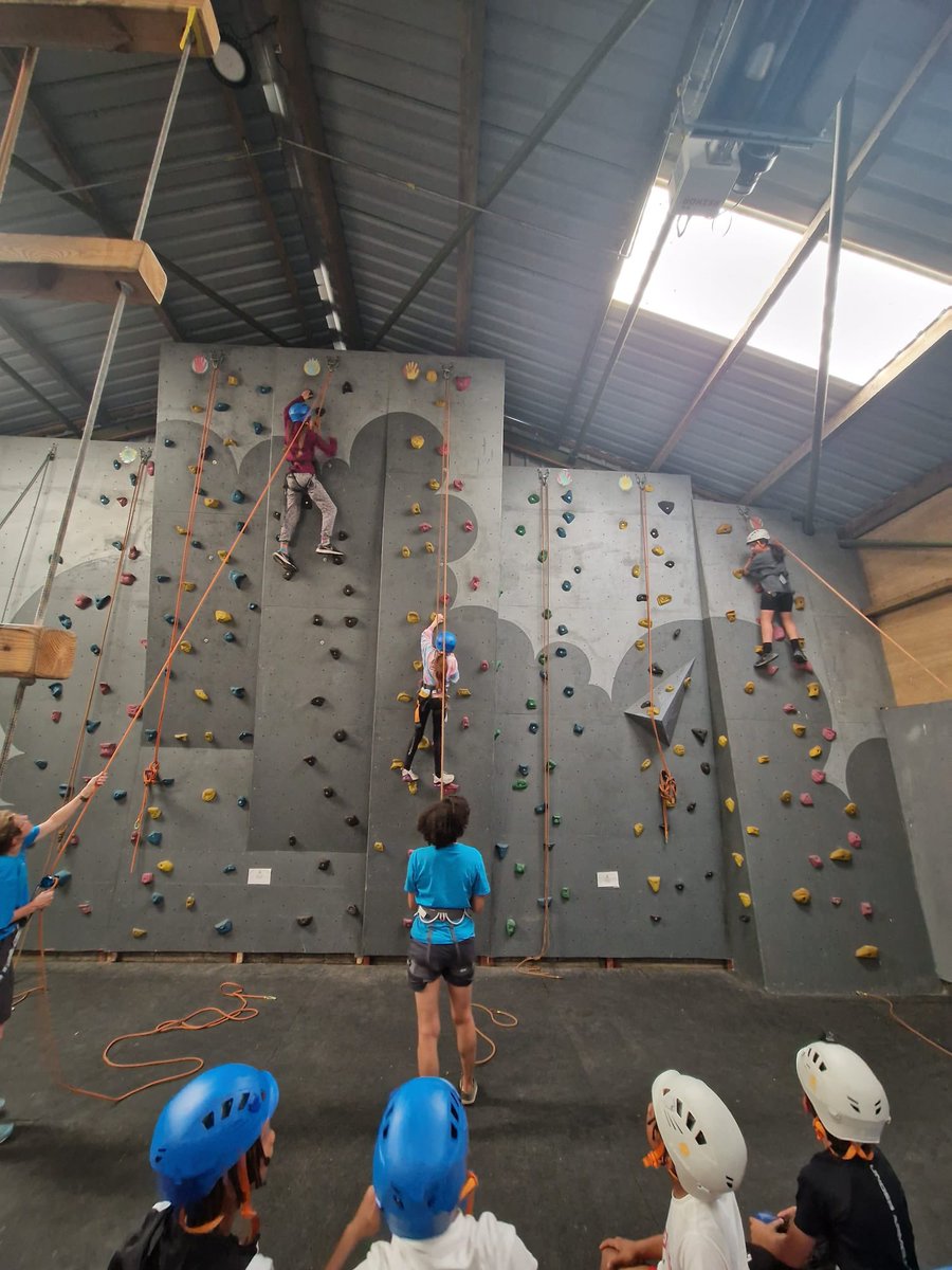 Blue and yellow groups spent the afternoon tackling the indoor climbing wall and Jacob’s ladder. It was tricky but the children were all successful due to their amazing resilience!