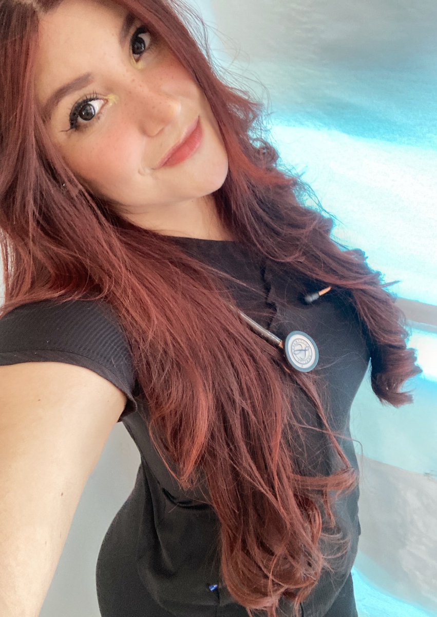 Loore_S2 on Twitter "1.70, 🦒24 👧🏼 virgo ♍️, Streamer/Creadora de