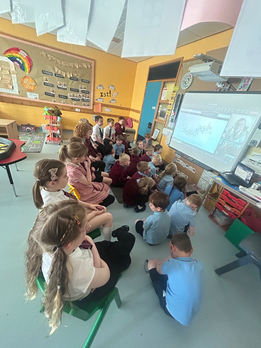 SgoilnanLochES's tweet photo. Airson Là Àrainneachd na Cruinne, ghabh clas 1-3 pàirt ann an seisean air Giglets cuide ri Seona agus Lisa far an do leugh sinn ‘An Sioraf Goirid.’ Chòrd e rinn gu mòr! @GigletsGaidhlig @giglets #seoeileansiar #foghlamgàidhlig https://t.co/nNtHojrEp5