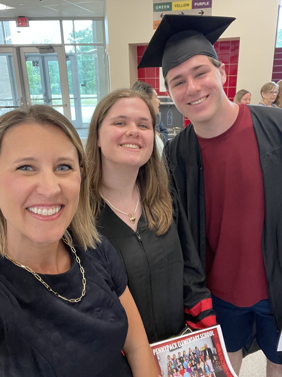 Mrs. Flack tweet media