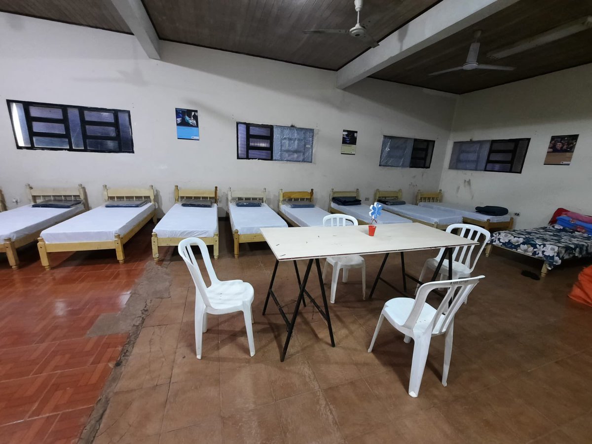 senparaguay's tweet photo. Nuestro albergue de C.D.E. también está 100 % operativo. Todos los dispositivos logísticos se encuentran listos y en apresto para las rondas de esta noche. Si ves, en la calle, a quien necesite de nuestro resguardo, llamá al 911 y nuestra cuadrilla irá hasta el lugar. https://t.co/HlEFrtHG86