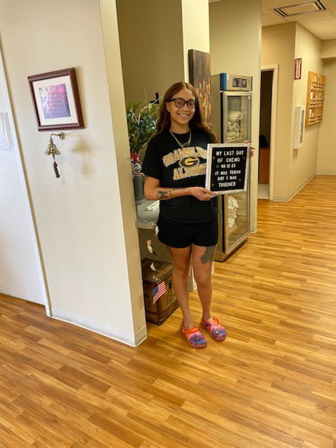 mackinassraae's tweet photo. Update: I’ve done both 🥹🥹 God is so good!! I got to ring the bell literally a month after graduating 🤞🏼 https://t.co/RZg8hqTx4W