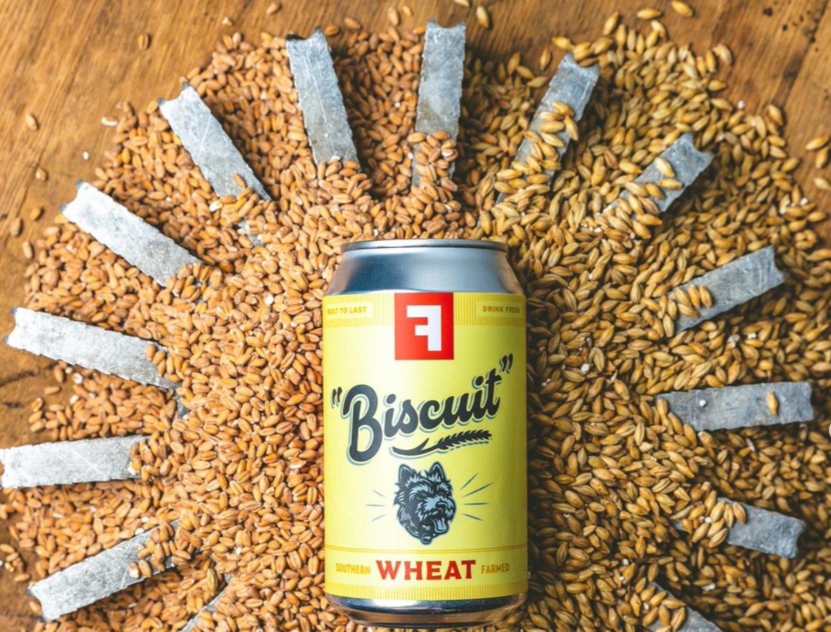 .<a href="/goodfoodfdn/">Good Food Foundation</a> 2023 #GoodFoodAwards winner Biscuit Wheat Beer, according to <a href="/fullsteam/">Fullsteam</a>, is a story of simplicity. "A classic counterpart to today's razzle dazzle."

l8r.it/eovJ

#craftmalt #NCmalt #NCbeer #southernbeereconomy #madewithRiverbend