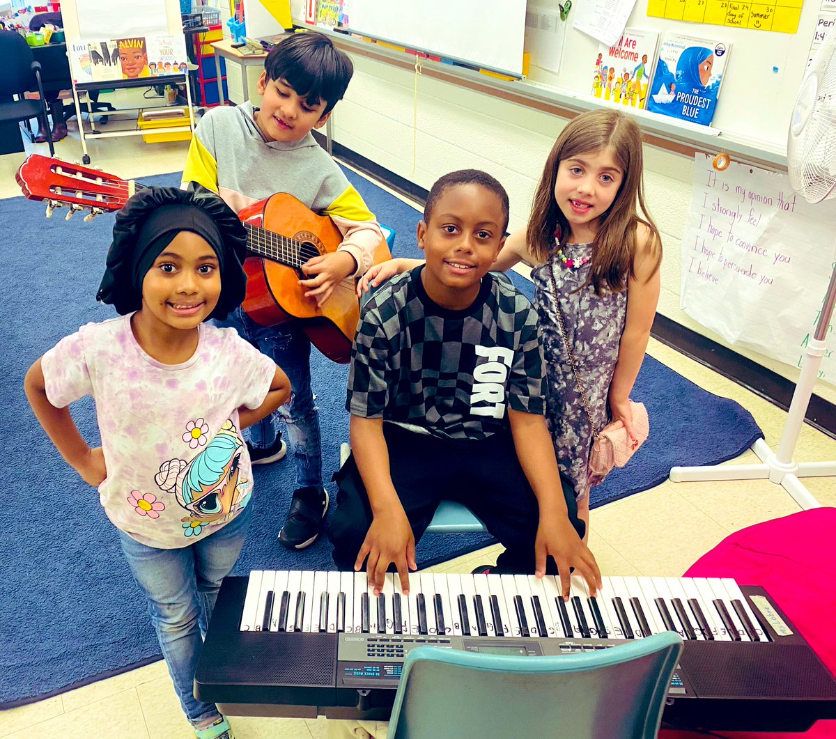lobnafrench's tweet image. Meet the #plasp musical band 🎸 🎹 using real musical instruments on PA Day!! Great way to embrace music appreciation , talent and emotional wellbeing  🎸 🎹 @PLASP_CCS