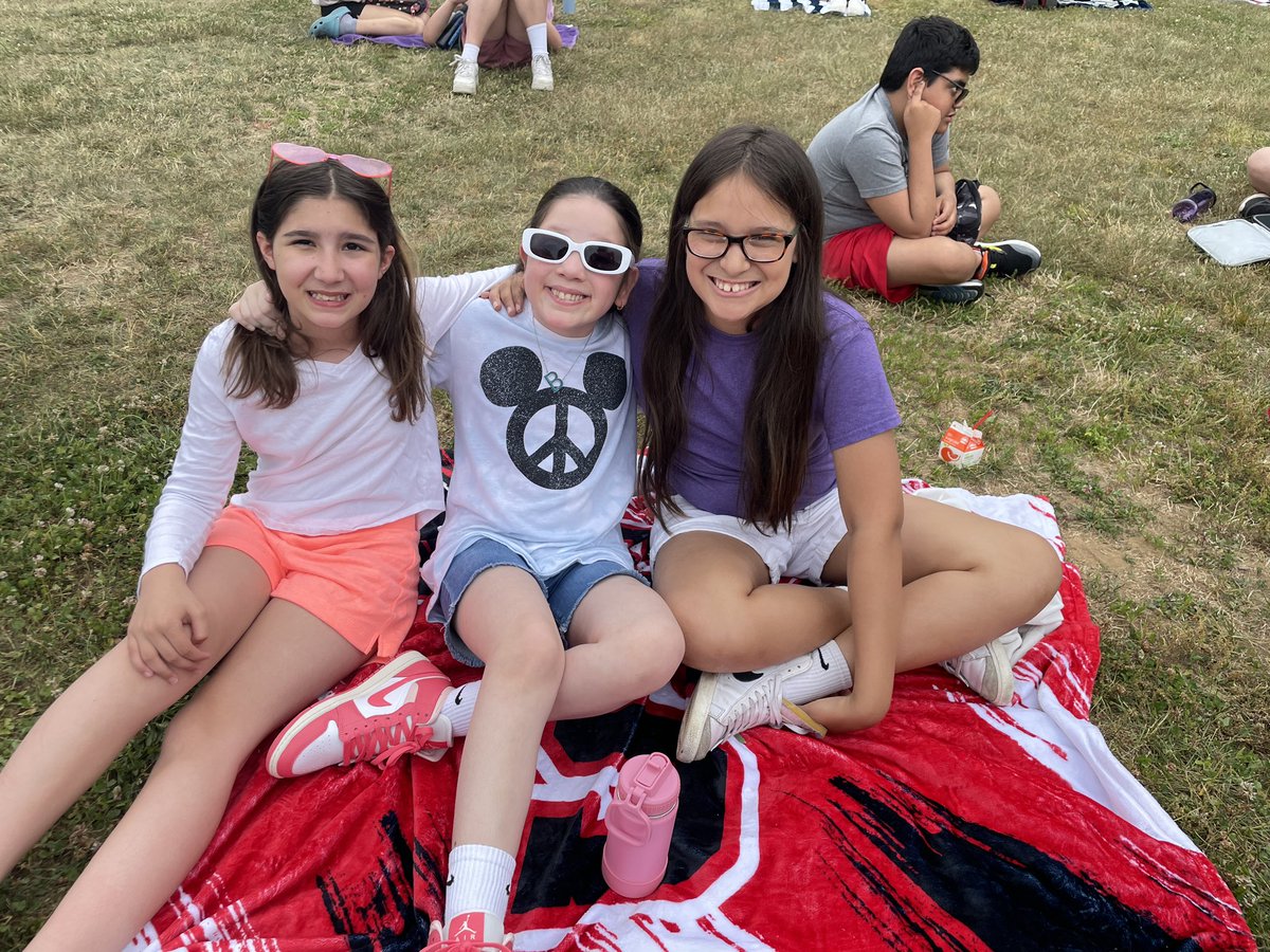 Vernon’s Picnic Lunch! 💜💛<a href="/OBENSchools/">OBEN Schools</a>
