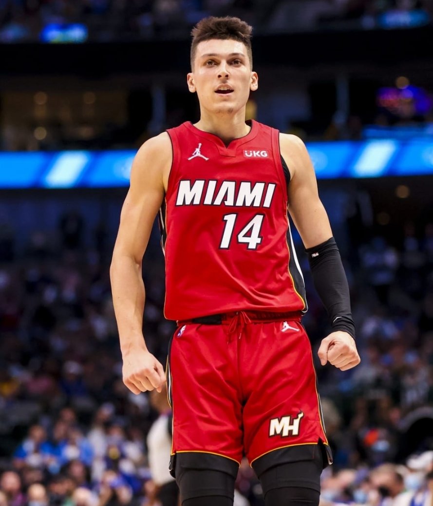 Does Tyler Herro coming back tonight help or hurt the Heats chances? #NBAFinals