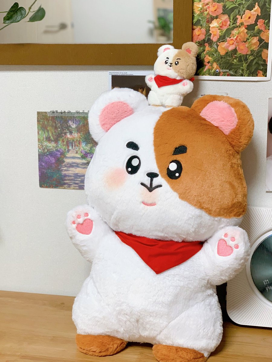 💜 방탄데뷔 10주년 입니다💜

✔ #RT 추첨 한분께 
대왕햄찌니를 드려요 ! 
(당발은 샘플제작완료되면 할게요)

✔샘플 제작중이라 (수정중)
조금 많이 기다려주셔야해요🤣

💜항상 행복했고, 영원히 행복합시다 💜
방탄💜아미

#영원히행복합시다_방탄10주년
#방탄데뷔10주년축하해
#10yearswithBTS