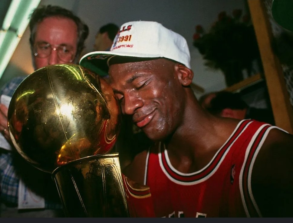 On this day 32 years ago Michael Jordan won his first of 6 championships vs the Lakers 108-101 in a gentleman's sweep #NBAFinals