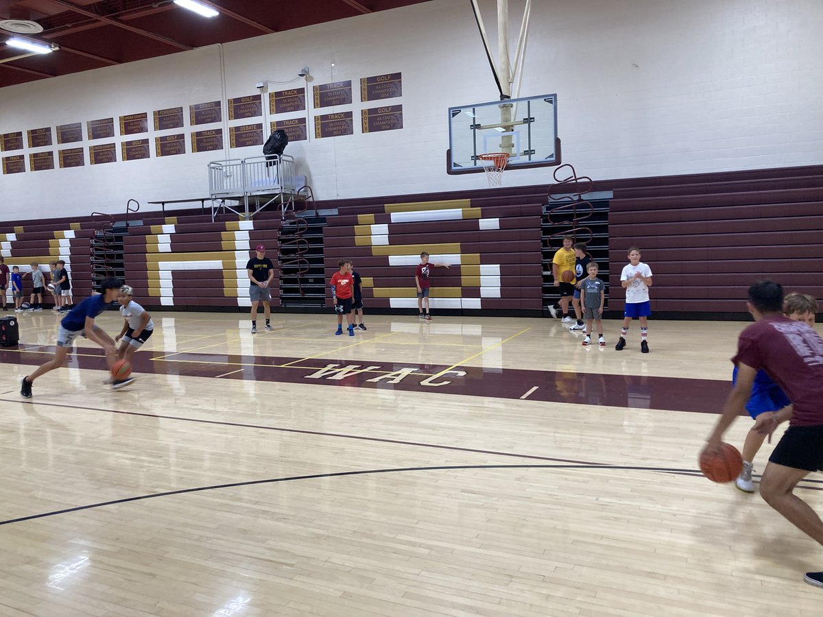 SeaneyD4's tweet photo. Great first day of camp with some outstanding instruction from our coaches. @hays489 @HaysHighAD https://t.co/fRo28vXMFb