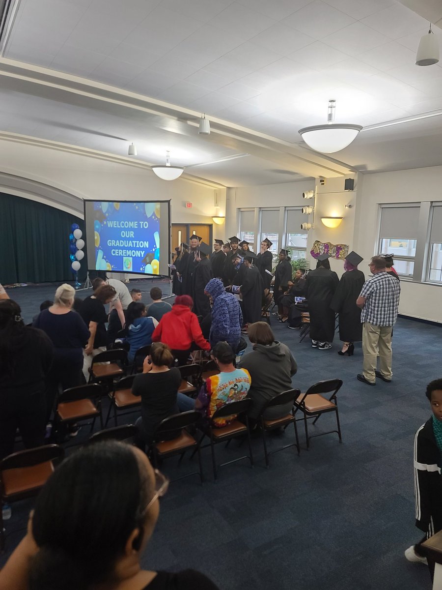 Mrs. Rodriguez tweet media