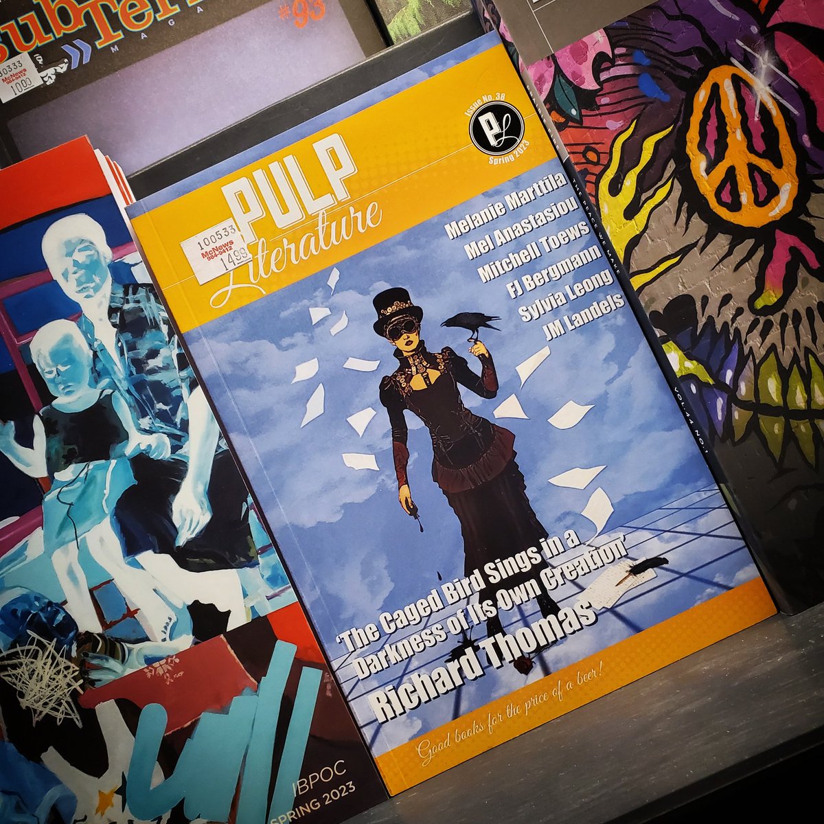 Walked into McNews & look what's on the shelf. @pulpliterature 's Spring 2023 magazine with my name on the cover, bold as brass. 
💙
Wow, what a feeling!
Get your copy: pulpliterature.com/subscribe/back…
💙
#pulpliteraturepress
#literarymagazine
#canadianpress
#shortstory
#WritingCommunity