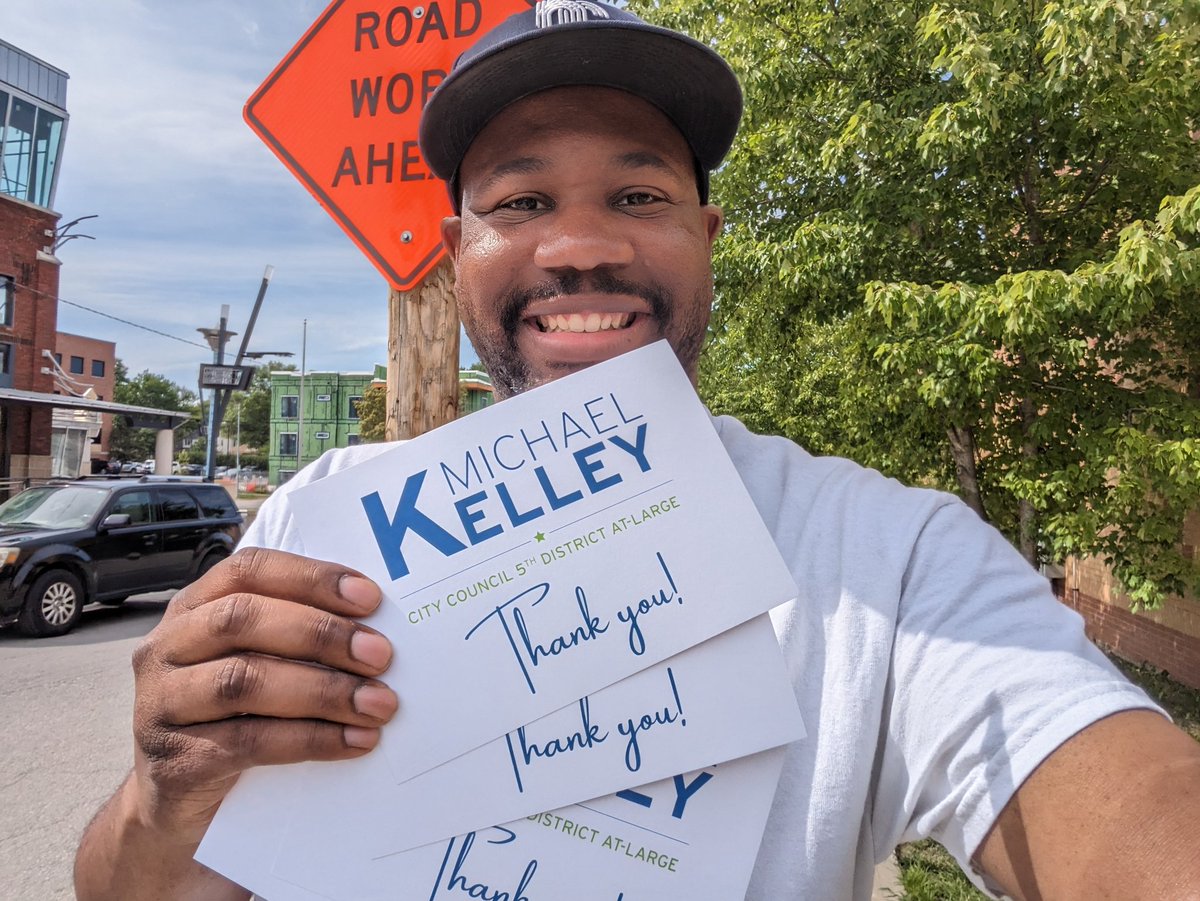 Did y'all really think I was going to let the afternoon go by without posting a doorknocking selfie?

Had to drop off a yard sign and some thank you notes for #TeamKelley supporters as well. Let's go, #KCMO!

#kelleyforkc