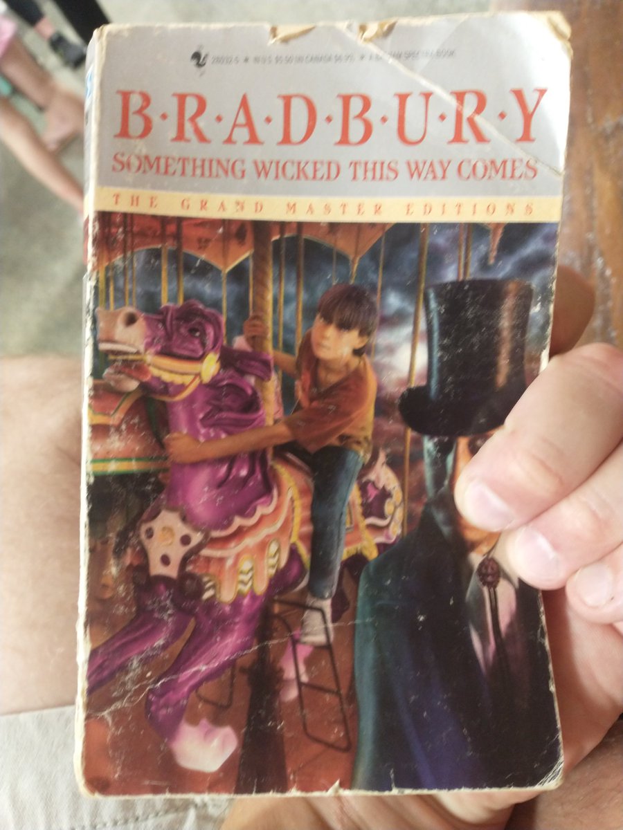 Book references like they're going out of style... @raybradbury for the win!
#amwriting #postapocalyptic #poetry