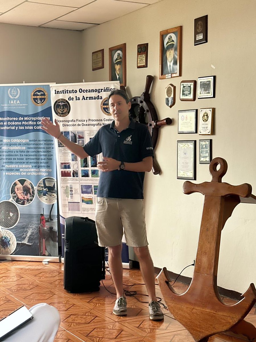 DarwinFound's tweet photo. Nuestro científico Nicolás Moity, del equipo interdisciplinario de Pesquerías, presentó: "Metales en peces comerciales de la Reserva Marina de Galápagos” a personal de @inocarec, como parte de la Jornada Científica de Identificación de Microplásticos, a través de @shoiarec. https://t.co/kwtYPJxik6