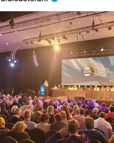 gleonar63's tweet photo. La Convencion de la @UCRNacional aprobo por unanimidad un protocolo contra la violencia de genero.Siempre en la vereda correcta.Enorme tarea de las correligionarias saludo enorme a todas ellas https://t.co/VPwqERGBY7